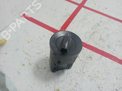Used Headlight switch VW POLO (9N_, 9A_) 1.4 16V (80 hp) 21496173