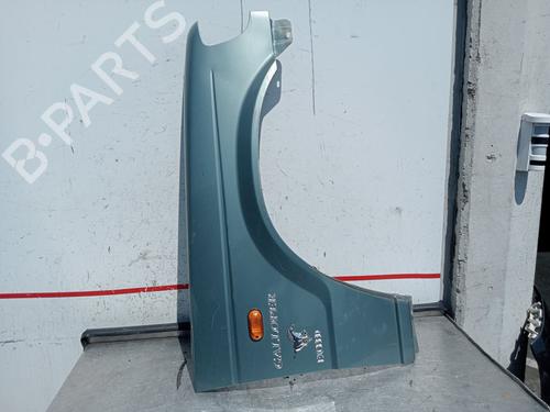 Used Right front fenders MITSUBISHI GALLOPER (JK-01) [1998-2003]  27835108