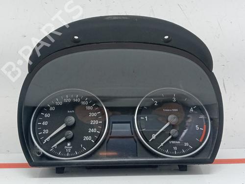 Used Instrument cluster BMW 3 (E90) 330 xd (231 hp) 15931737