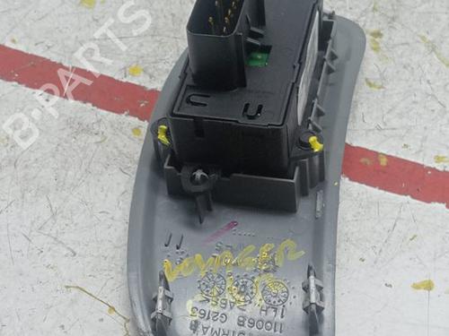 Venstre fortil elrude kontakt CHRYSLER VOYAGER IV (RG, RS) 2.4 (147 hp) 17510694