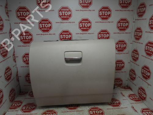 Used Glove box MERCEDES-BENZ B-CLASS Sports Tourer (W246, W242) B 200 CDI (246.201) (136 hp) 9175162