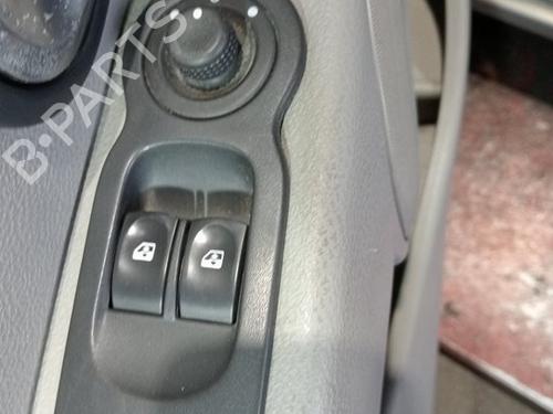 Mando elevalunas delantero izquierdo RENAULT MODUS / GRAND MODUS (F/JP0_) 1.5 dCi (FP0D, JP0D) (82 hp) 30436835