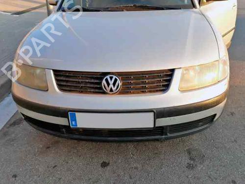 Clignoteur links VW PASSAT B5 (3B2) 1.6 | BP7306440C32 