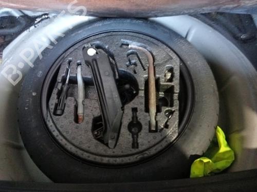 Used Jack Kit VW GOLF PLUS V (5M1, 521) [2004-2013]  30387748