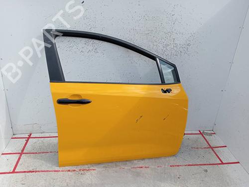 right-front-door-toyota-corolla-estate-_e21_-2019-37236922 main image