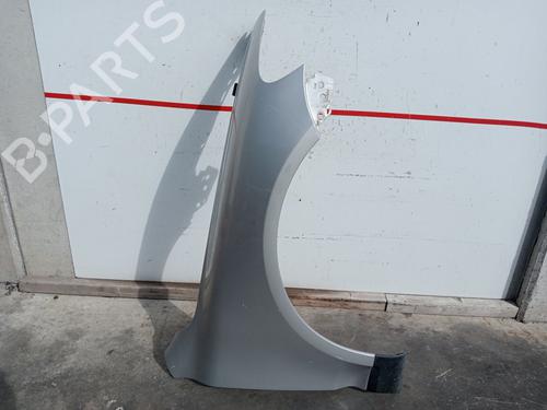 Used Right front fenders VW TOUAREG (7LA, 7L6, 7L7) 3.2 V6 (220 hp) 15948602