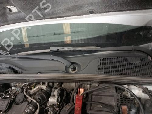 Used Front windshield wiper arm DACIA DOKKER MPV (KE_) [2012-2021]  31968456