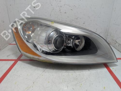 Faro derecho VOLVO XC60 I SUV (156) D5 AWD (205 hp) 24432314