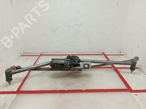 Used Front wiper motor VW TRANSPORTER T4 Van (70A, 70H, 7DA, 7DH) 1.9 TD (68 hp) 18553417