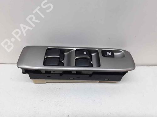 Used Left front window switch MITSUBISHI PAJERO III (V7_W, V6_W) 3.2 Di-D (V68W, V78W) (165 hp) 22410534