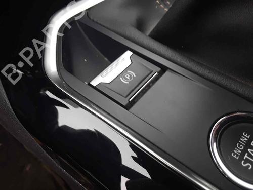 Used Electric handbrake PEUGEOT 5008 II (MC_, MJ_, MR_, M4_) [2016-2025]  29717152