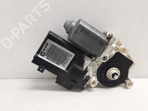 Fensterhebermotor vorne links für CITROËN C5 I (DC_) 2.0 HDi (DCRHZB, DCRHZE) (109 hp) 24432854