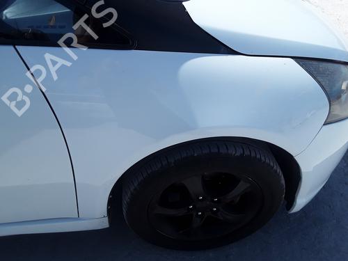 Used Right front fenders MITSUBISHI GRANDIS (NA_W) 2.0 DI-D (NA8W) (136 hp) 12317365