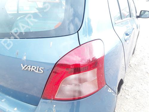 Używane Lampa tylna prawa TOYOTA YARIS (_P9_) [2005-2014]  13653565