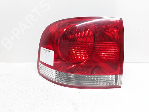Left taillight VW TOUAREG (7LA, 7L6, 7L7) 2.5 R5 TDI | BP8685892C34 