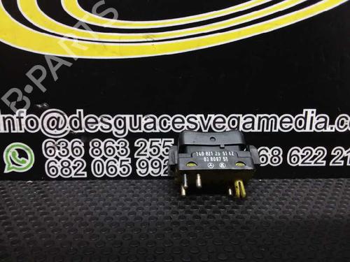 Used Right front window switch MERCEDES-BENZ C-CLASS (W202) C 220 (202.022) (150 hp) 7467689