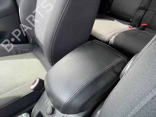 armrest-center-console-opel-antara-a-l07-2006-2007-2008-2009-2010-2011-2012-2013-2014-2015-2016-2017-38604078 main image