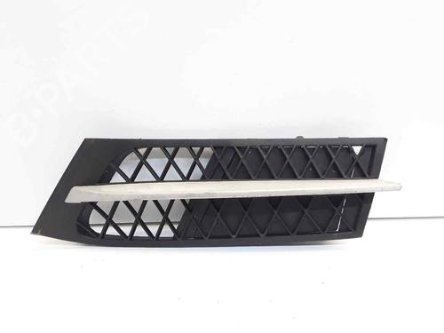 Used Grille Grille BMW X5 (E70) 3.0 d (235 hp) 33677100 33677100