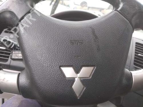 Instrumentbord MITSUBISHI GRANDIS (NA_W) [2003-2011]  8213035