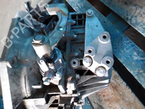 Gearbox OPEL VECTRA C GTS (Z02) 1.9 CDTI (F68) | BP7472804M3 