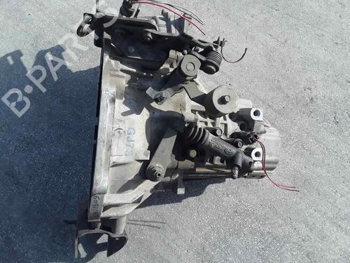 Used Gearbox HYUNDAI ELANTRA III Saloon (XD) 1.6 (107 hp) 22247608