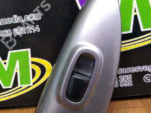 Used Right front window switch NISSAN JUKE (F15) [2010-2019]  7468456