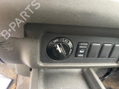 Used Switch NISSAN NAVARA NP300 (D40) [2004-2025]  30444710