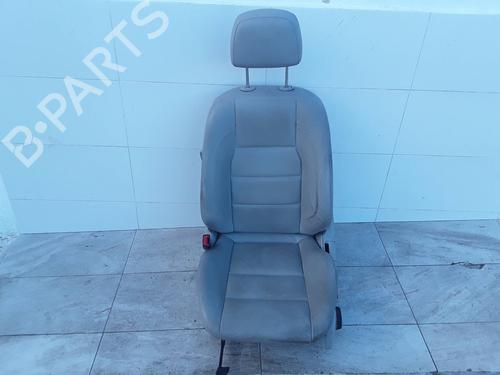 Used Left front seat MERCEDES-BENZ C-CLASS (W204) C 200 CDI (204.007, 204.006) (136 hp) 32175296