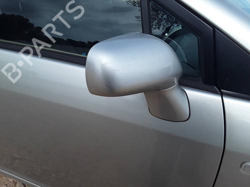 Rétroviseur droit TOYOTA COROLLA Verso (ZER_, ZZE12_, R1_) 2.2 D-4D (AUR10_, AUR10R) (136 hp) 32250968