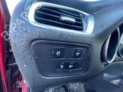 switch-citroen-ds4-nx_-2011-2012-2013-2014-2015-40198477 main image