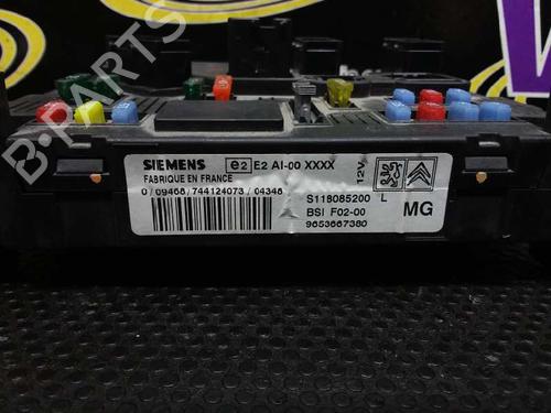Used Fuse box Fuse box 7468179 7468179