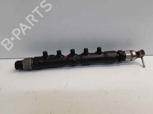Used Injection rail Injection rail TOYOTA COROLLA Verso (ZER_, ZZE12_, R1_) 2.0 D-4D (CUR10_, CUR10R) (116 hp) 34613736 34613736