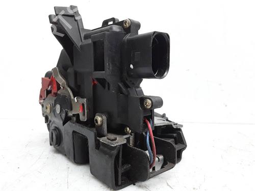 Rear left lock AUDI A4 B6 (8E2) 2.5 TDI | BP8404033C100 
