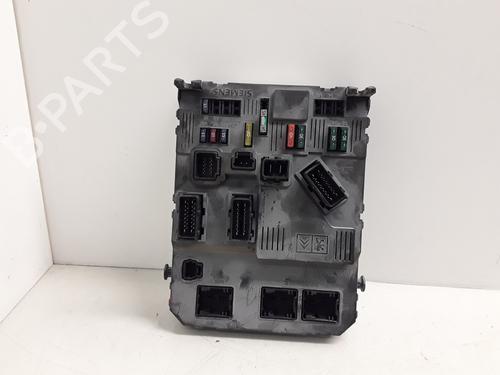 Used Fuse box CITROËN XSARA PICASSO (N68) 2.0 HDi (90 hp) 21527454