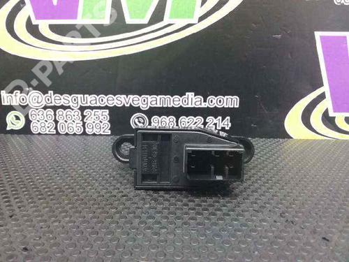 Right front window switch HYUNDAI H-1 Platform/Chassis 2.5 D | BP7468599I26