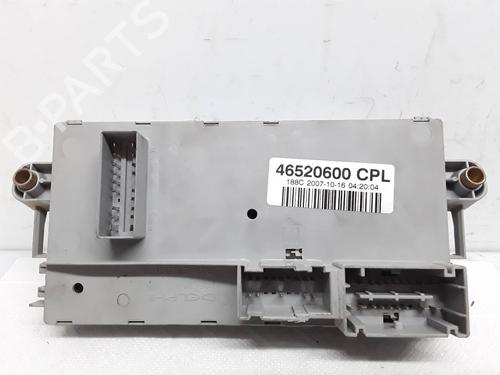 Used Fuse box FIAT DOBLO MPV (119_, 223_) 1.9 JTD (105 hp) 8600506