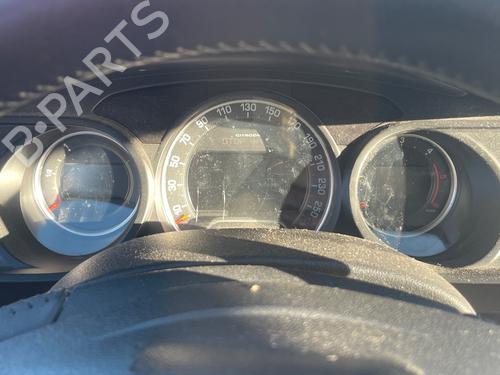 Used Instrument cluster Instrument cluster 30580068 30580068