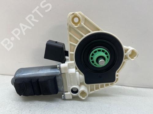 Used Right rear window motor MERCEDES-BENZ CLA Coupe (C117) CLA 220 CDI / d (117.303) (177 hp) 25713915