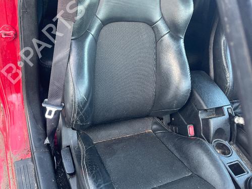 Used Right front seat HYUNDAI COUPE II (GK) 1.6 16V (105 hp) 31177581