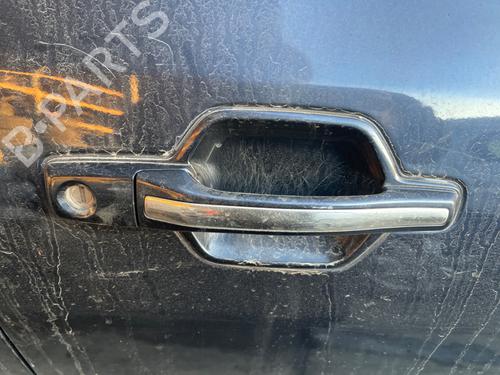 Used Front right exterior door handle MITSUBISHI PAJERO III (V7_W, V6_W) 3.2 Di-D (V68W, V78W) (165 hp) 22442146