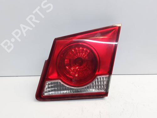 right-tailgate-light-chevrolet-cruze-j300-2009-25254295 main image