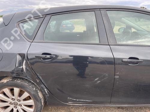 Used Right rear door OPEL ASTRA J (P10) [2009-2016]  31116577
