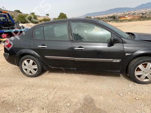 Fuse box RENAULT MEGANE II Saloon (LM0/1_) | BP13021896E1