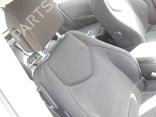 Right front seat PEUGEOT 308 SW I (4E_, 4H_) 1.6 HDi | BP18130309C16