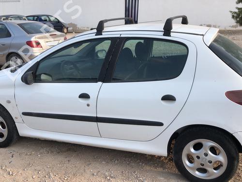 Fuse box PEUGEOT 206 Hatchback (2A/C) 1.4 HDi eco 70 | BP22897985E1 