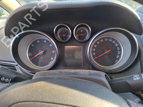 Used Instrument cluster OPEL ZAFIRA TOURER C (P12) [2011-2026]  31373532