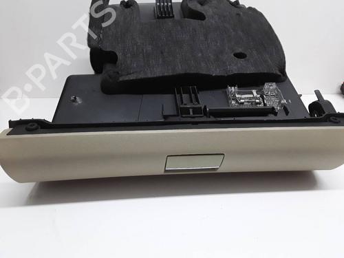 Used Glove box MERCEDES-BENZ B-CLASS Sports Tourer (W245) B 180 CDI (245.207) (109 hp) 8874232