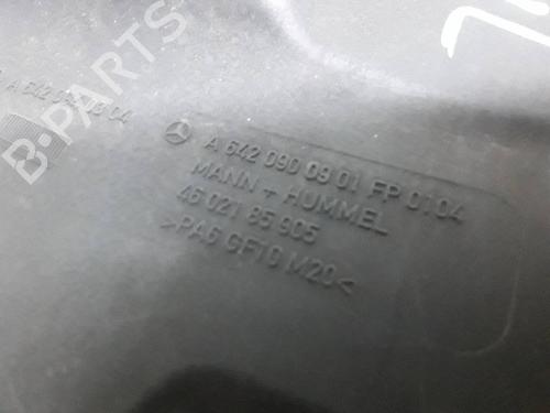Used Air filter box MERCEDES-BENZ R-CLASS (W251, V251) R 350 CDI 4-matic (251.022, 251.122) (224 hp) 14139858