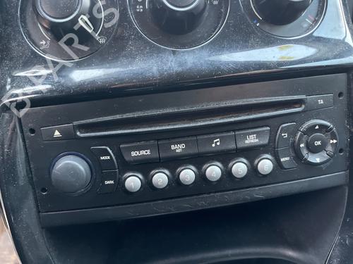 Bilradio CITROËN C1 (PM_, PN_) 1.0 (68 hp) 31116576