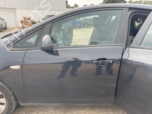 Used Left front door OPEL ASTRA J (P10) [2009-2016]  31116582